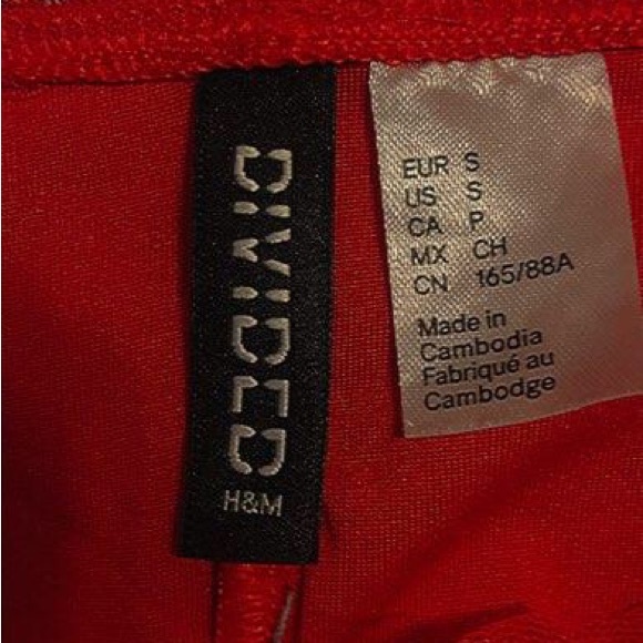 Red H&M dress - Picture 2 of 3